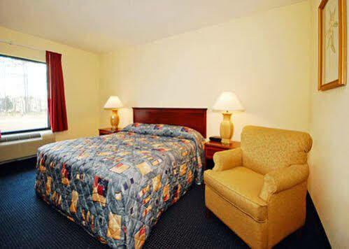 Econo Lodge Amelia Court House מראה חיצוני תמונה